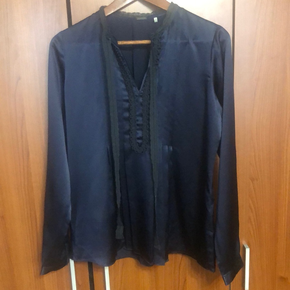 Elie Tahari satin long sleeve blouse